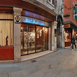 Montecarlo Szálloda